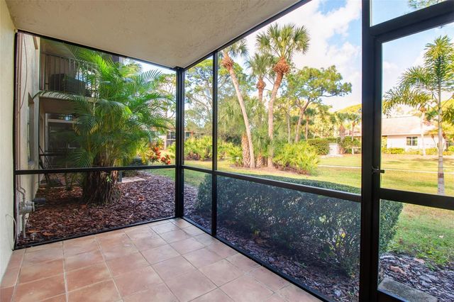 960 LA COSTA CIRCLE 3, Sarasota, FL 34237