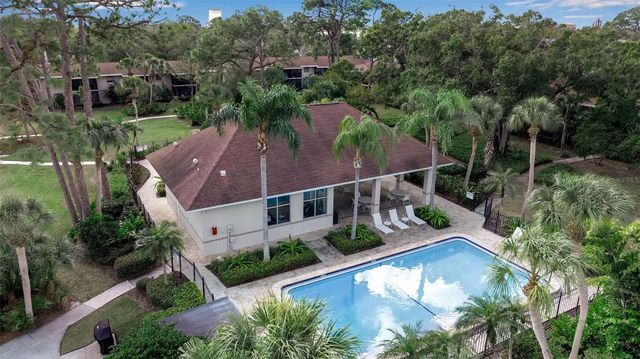 960 LA COSTA CIRCLE 3, Sarasota, FL 34237