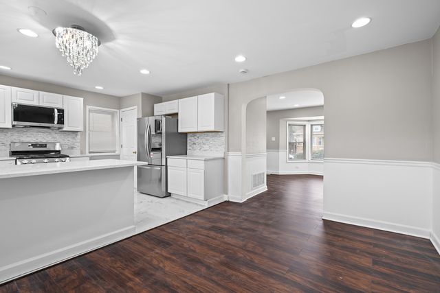 9945 S Sangamon Street, Chicago, IL 60643