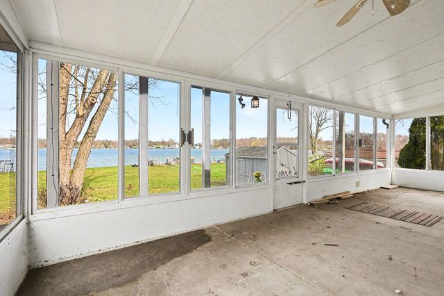 19656 Lakeshore Drive, Park Twp, MI 49093