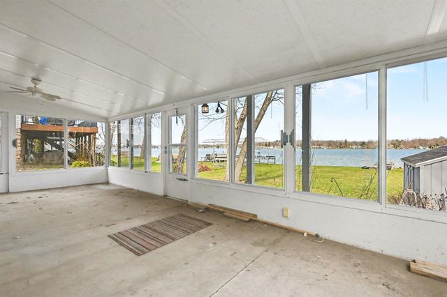 19656 Lakeshore Drive, Park Twp, MI 49093