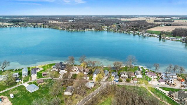 19656 Lakeshore Drive, Park Twp, MI 49093