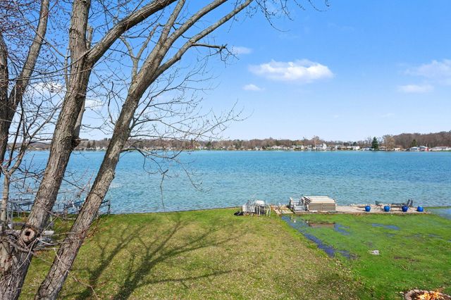 19656 Lakeshore Drive, Park Twp, MI 49093