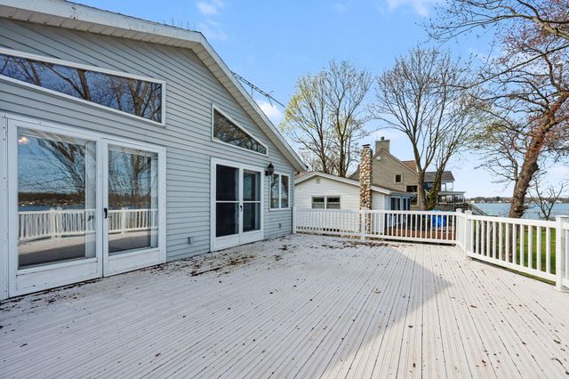 19656 Lakeshore Drive, Park Twp, MI 49093