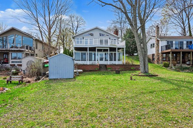 19656 Lakeshore Drive, Park Twp, MI 49093