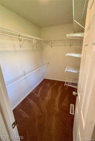 2949 E Hillside Drive, Midland, MI 48640