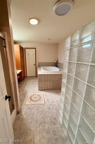 2949 E Hillside Drive, Midland, MI 48640