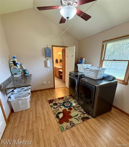 2949 E Hillside Drive, Midland, MI 48640