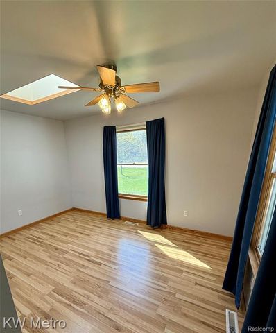 2949 E Hillside Drive, Midland, MI 48640