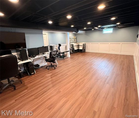 2949 E Hillside Drive, Midland, MI 48640