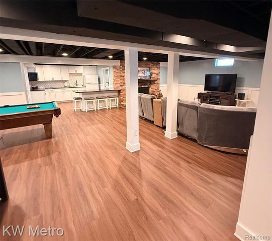2949 E Hillside Drive, Midland, MI 48640