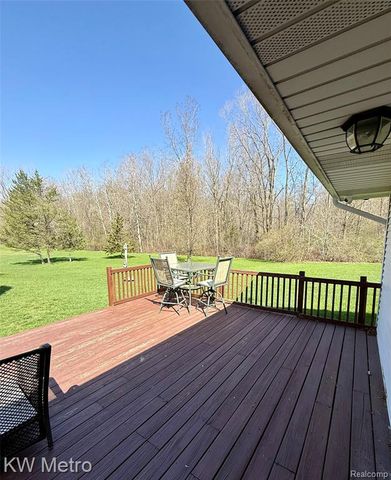 2949 E Hillside Drive, Midland, MI 48640