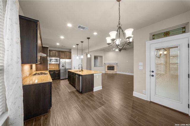 8915 RIVER BLF, San Antonio, TX 78255