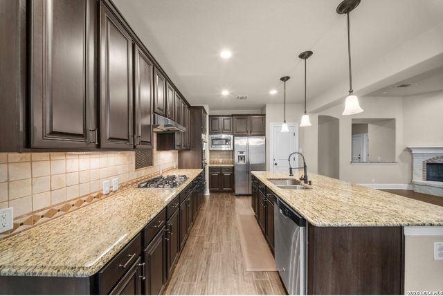 8915 RIVER BLF, San Antonio, TX 78255