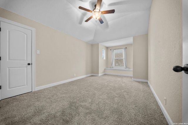 8915 RIVER BLF, San Antonio, TX 78255