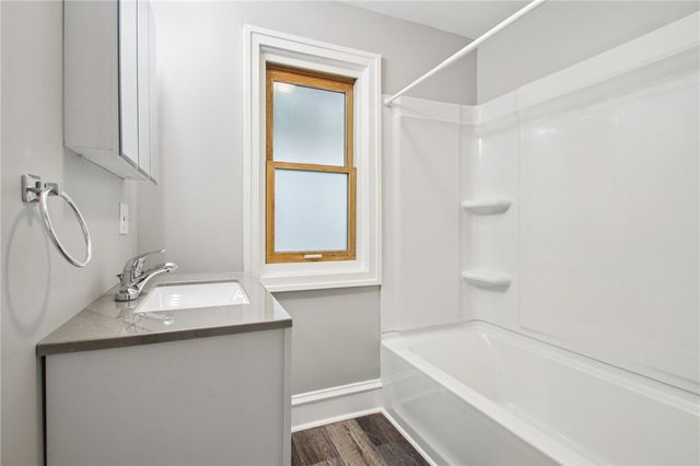 380 Rosewood Terrace, Rochester, NY 14609