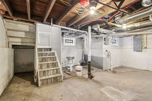 380 Rosewood Terrace, Rochester, NY 14609