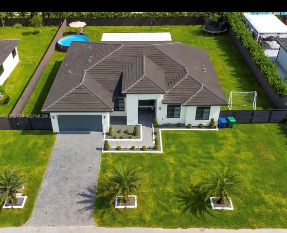 13218 SW 230th Street, Miami, FL 33170