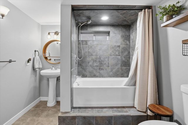 2615 N Hogan St St, Spokane, WA 99207