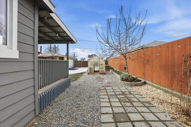 2615 N Hogan St St, Spokane, WA 99207