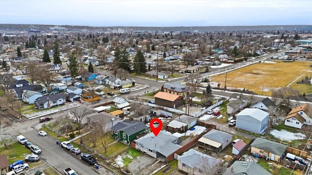 2615 N Hogan St St, Spokane, WA 99207