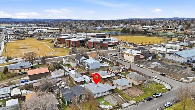 2615 N Hogan St St, Spokane, WA 99207