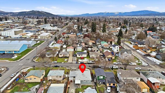 2615 N Hogan St St, Spokane, WA 99207