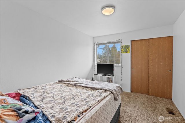 20415 120th St Ct E, Bonney Lake, WA 98391