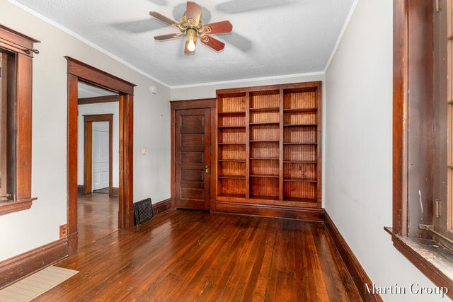 100 Luton Avenue, Grand Rapids, MI 49506