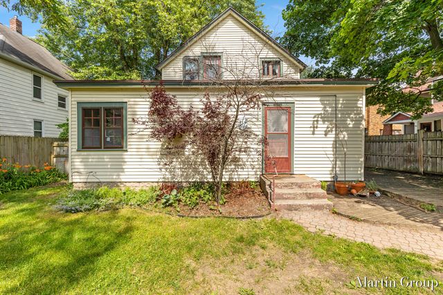 100 Luton Avenue, Grand Rapids, MI 49506