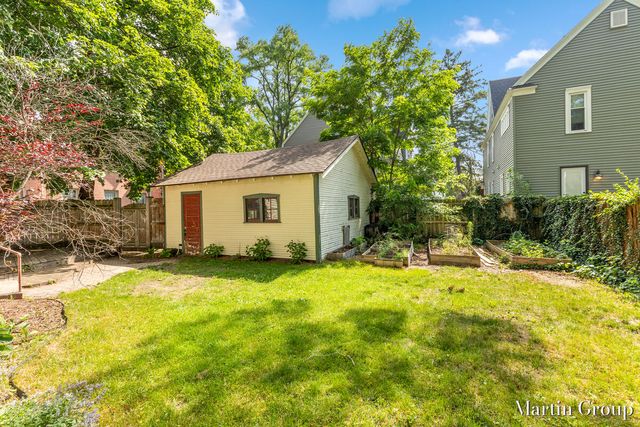100 Luton Avenue, Grand Rapids, MI 49506