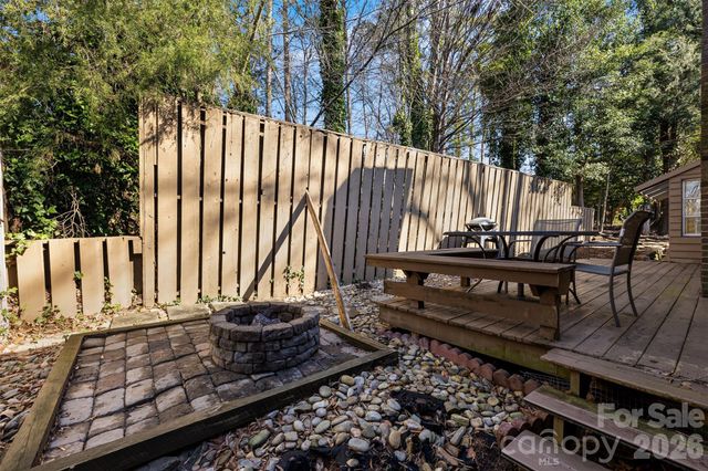 20 Quayside Court, Lake Wylie, SC 29710