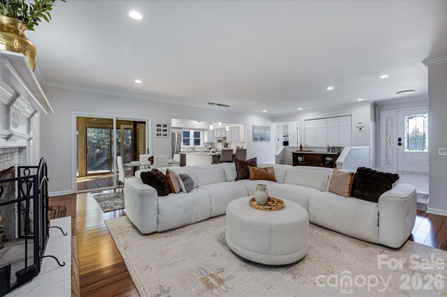 20 Quayside Court, Lake Wylie, SC 29710