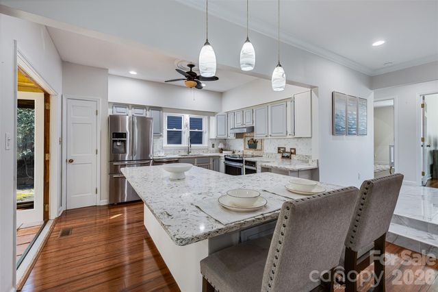 20 Quayside Court, Lake Wylie, SC 29710