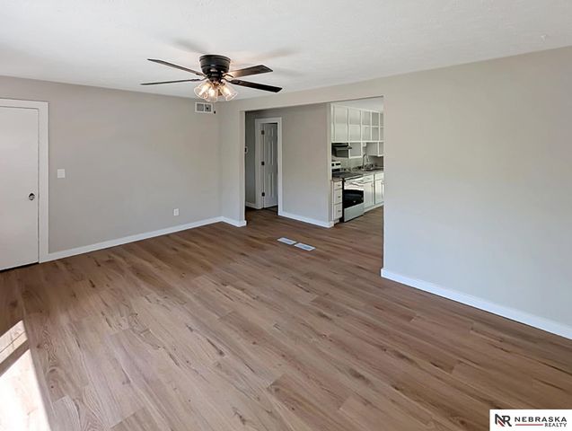 305 Kohl Road, Bellevue, NE 68005