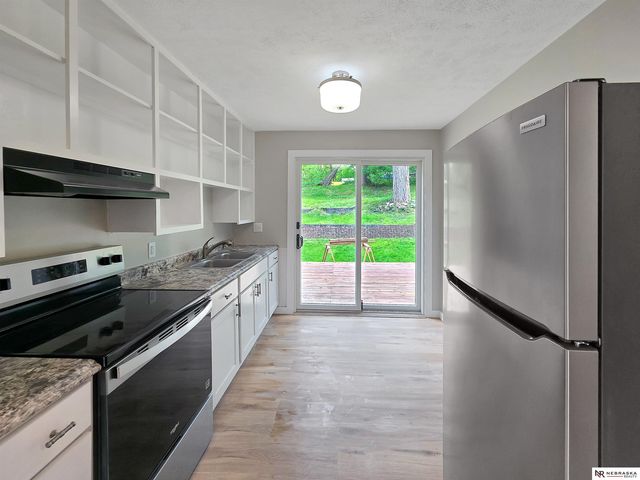 305 Kohl Road, Bellevue, NE 68005