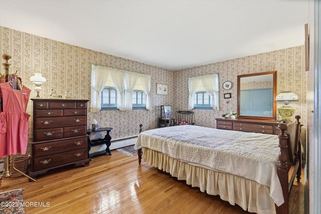 649 Spray Avenue, Beachwood, NJ 08722