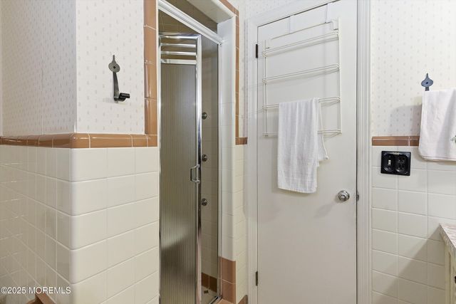 649 Spray Avenue, Beachwood, NJ 08722