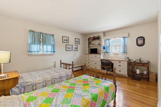 649 Spray Avenue, Beachwood, NJ 08722