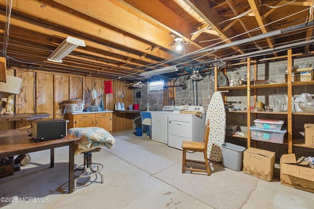 649 Spray Avenue, Beachwood, NJ 08722