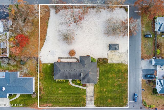 649 Spray Avenue, Beachwood, NJ 08722