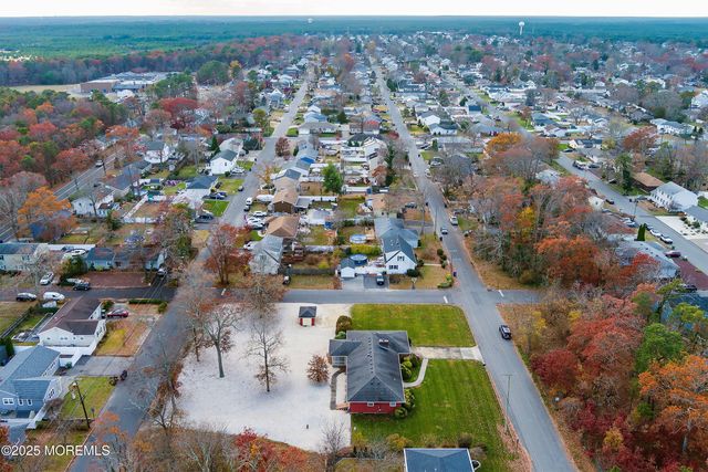 649 Spray Avenue, Beachwood, NJ 08722