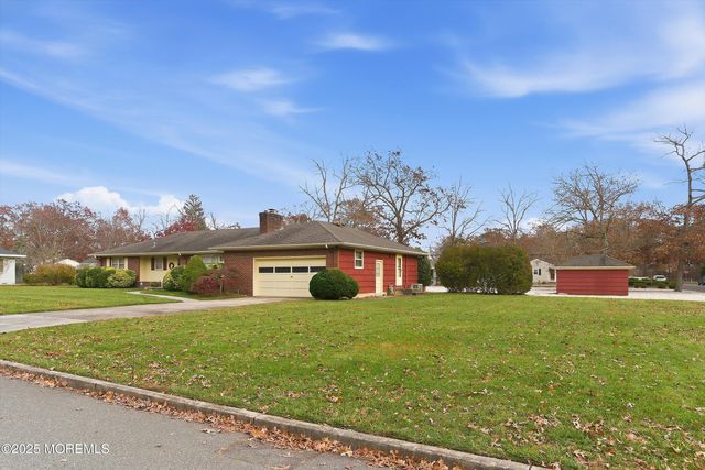 649 Spray Avenue, Beachwood, NJ 08722