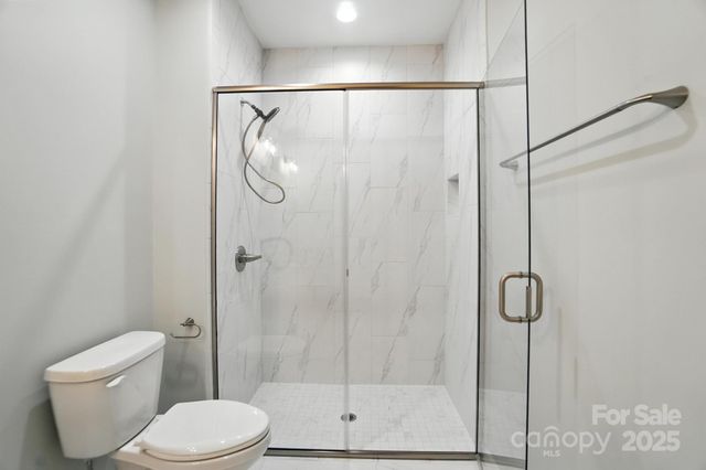1524 29th Street SE, Hickory, NC 28602