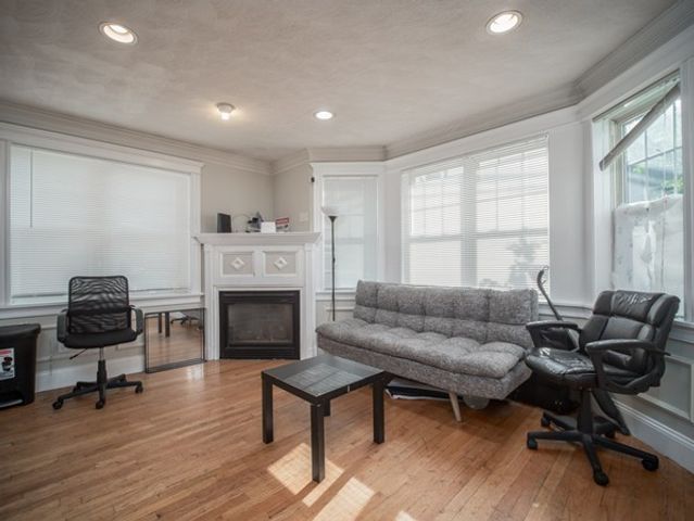 145 Murdock 1, Boston, MA 02135