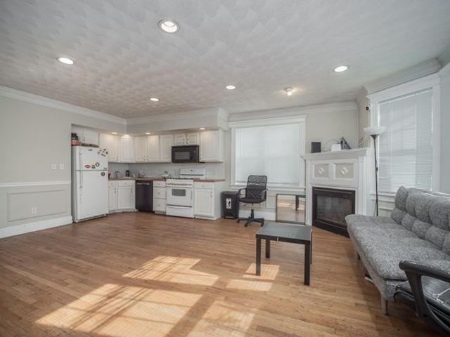 145 Murdock 1, Boston, MA 02135