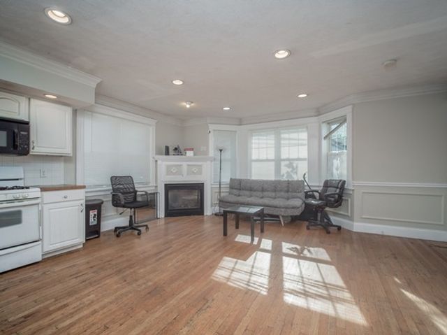 145 Murdock 1, Boston, MA 02135