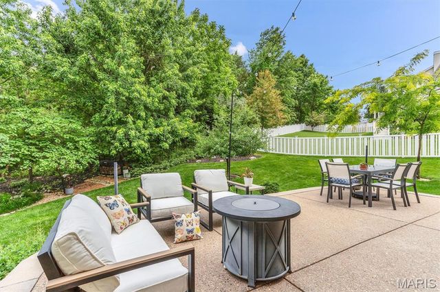 5522 Bellemeade Trail Court, St Louis, MO 63129