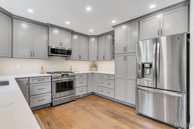 5522 Bellemeade Trail Court, St Louis, MO 63129