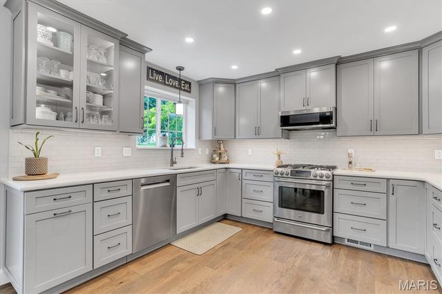 5522 Bellemeade Trail Court, St Louis, MO 63129